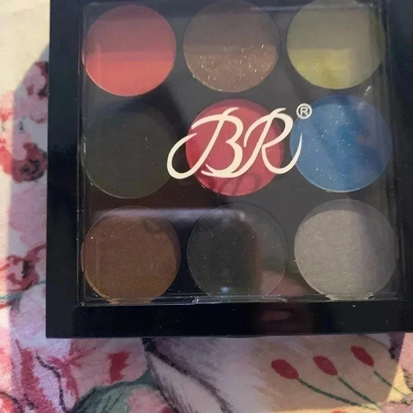 None Other - Eyeshadow ladies Muti Color Palette